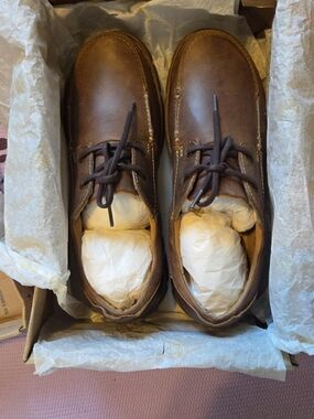 Born Men's Brown Leather Chukka Boots